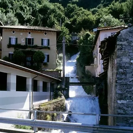 Fiumelatte Sleeps 4 Wifi T802384